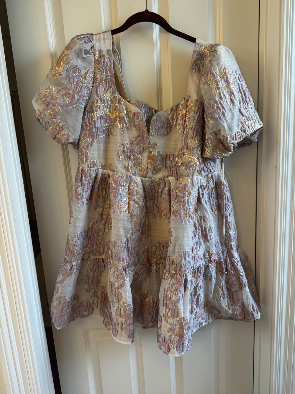Elliatt Lavender and Gold Floral Puff-Sleeve Jacquard Tunic